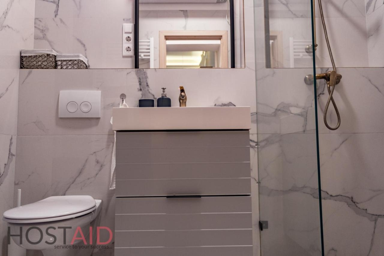 M10 Apartment - Hostaid Budapest Exterior photo
