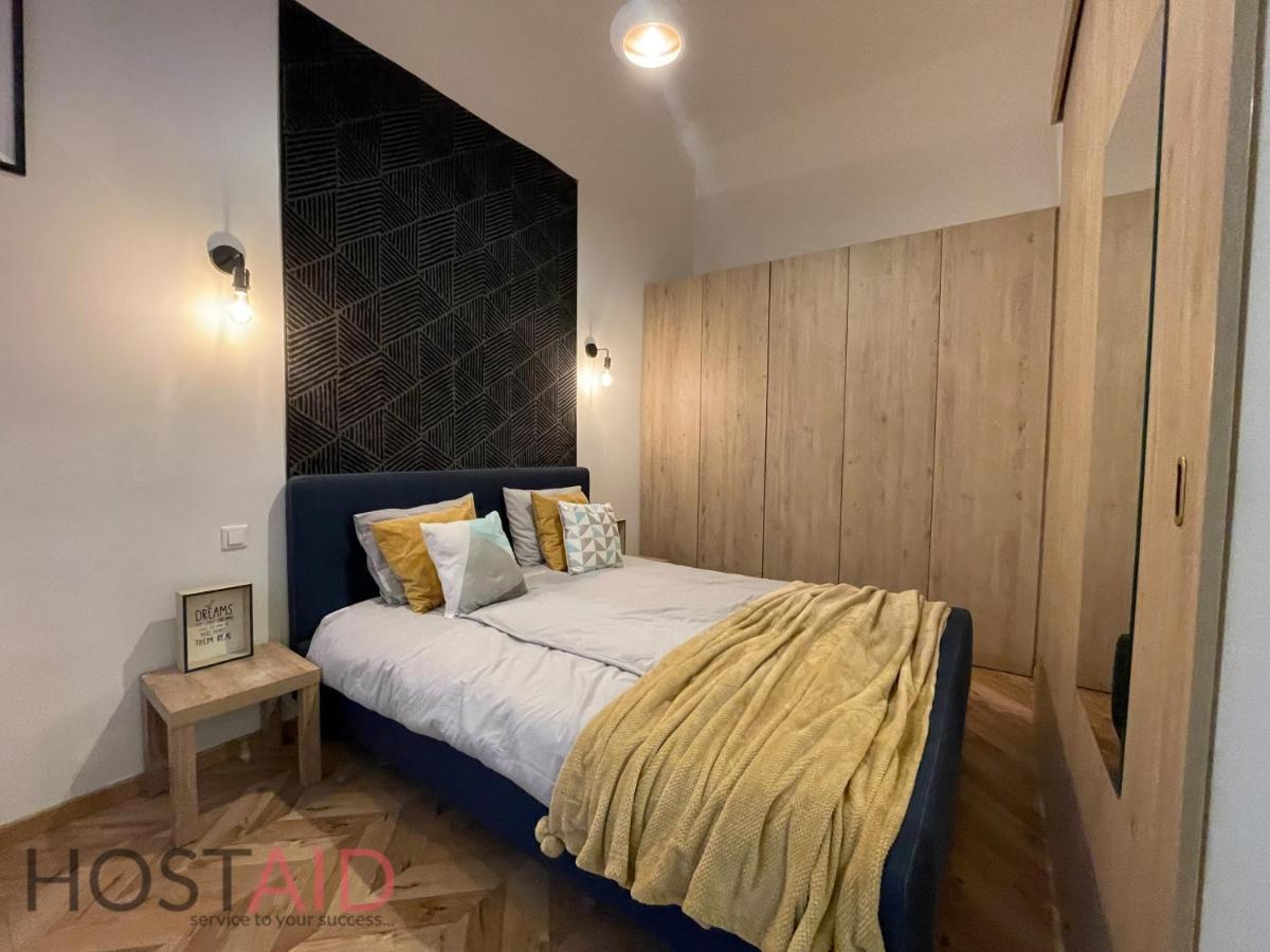 M10 Apartment - Hostaid Budapest Exterior photo