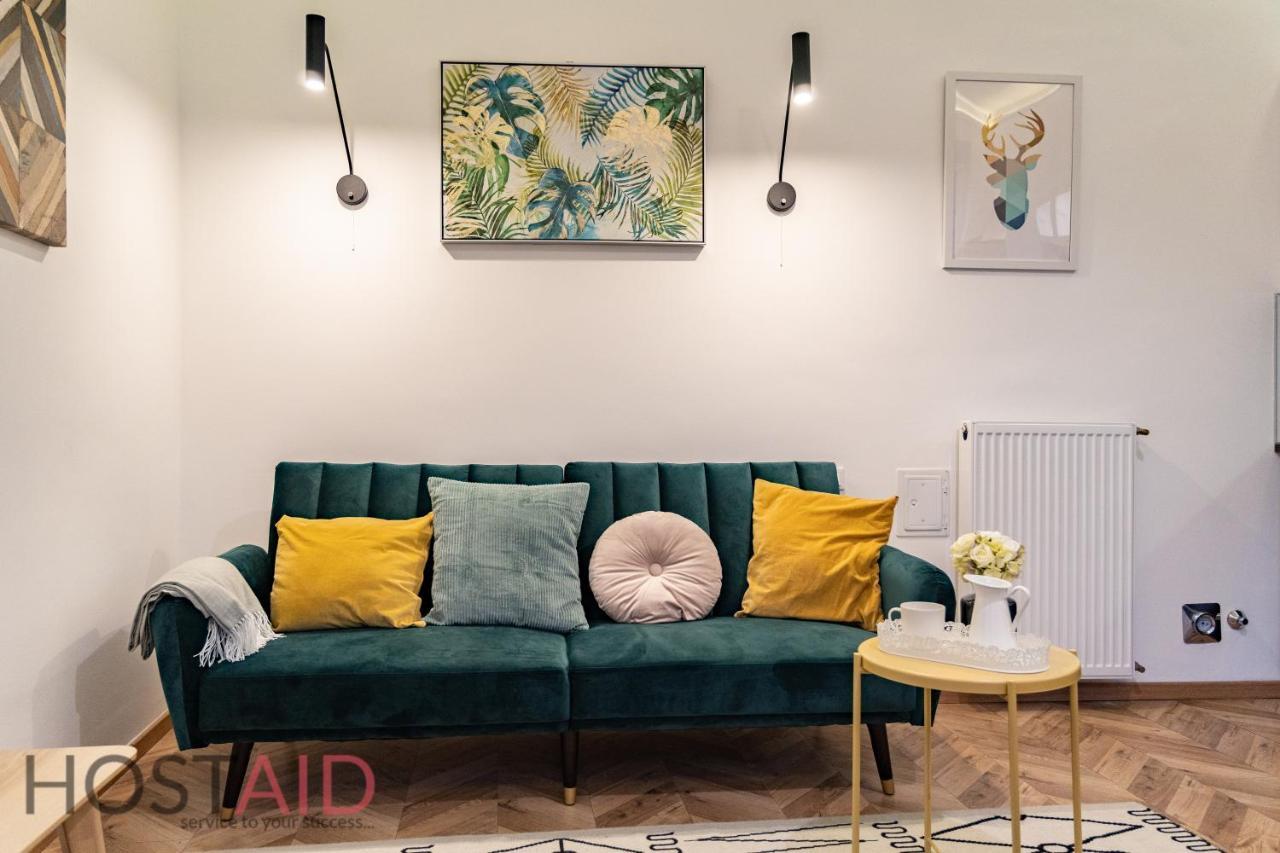 M10 Apartment - Hostaid Budapest Exterior photo